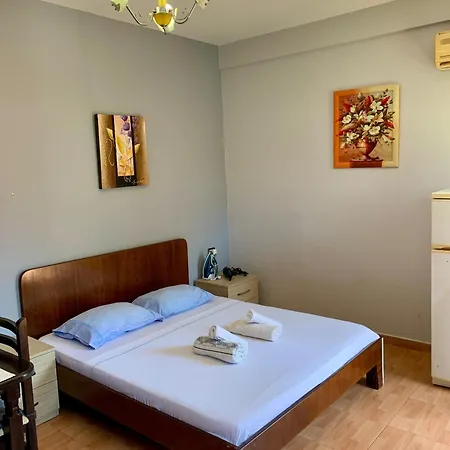 Gazi's For Rent Apartman *